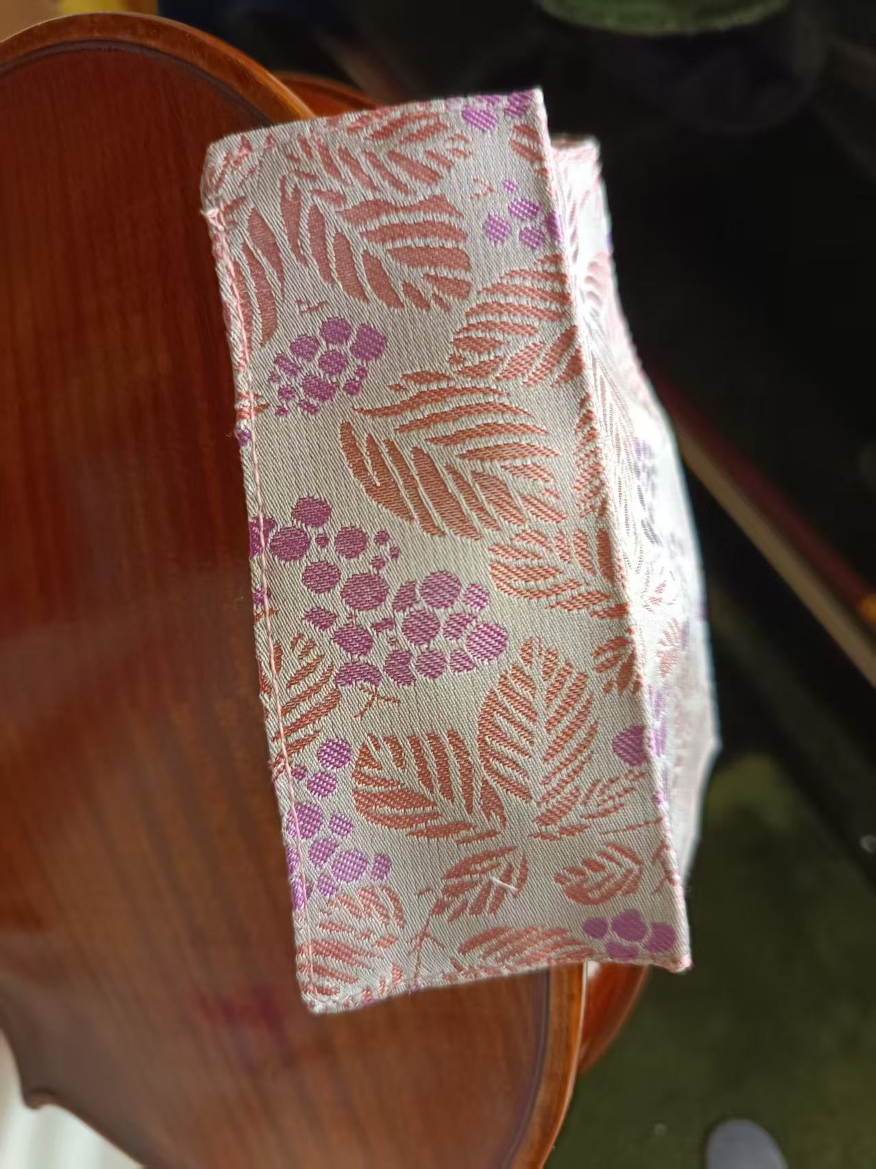 Chinrest Cover (100% silk Song brocade) for Violin/Viola (Pink)