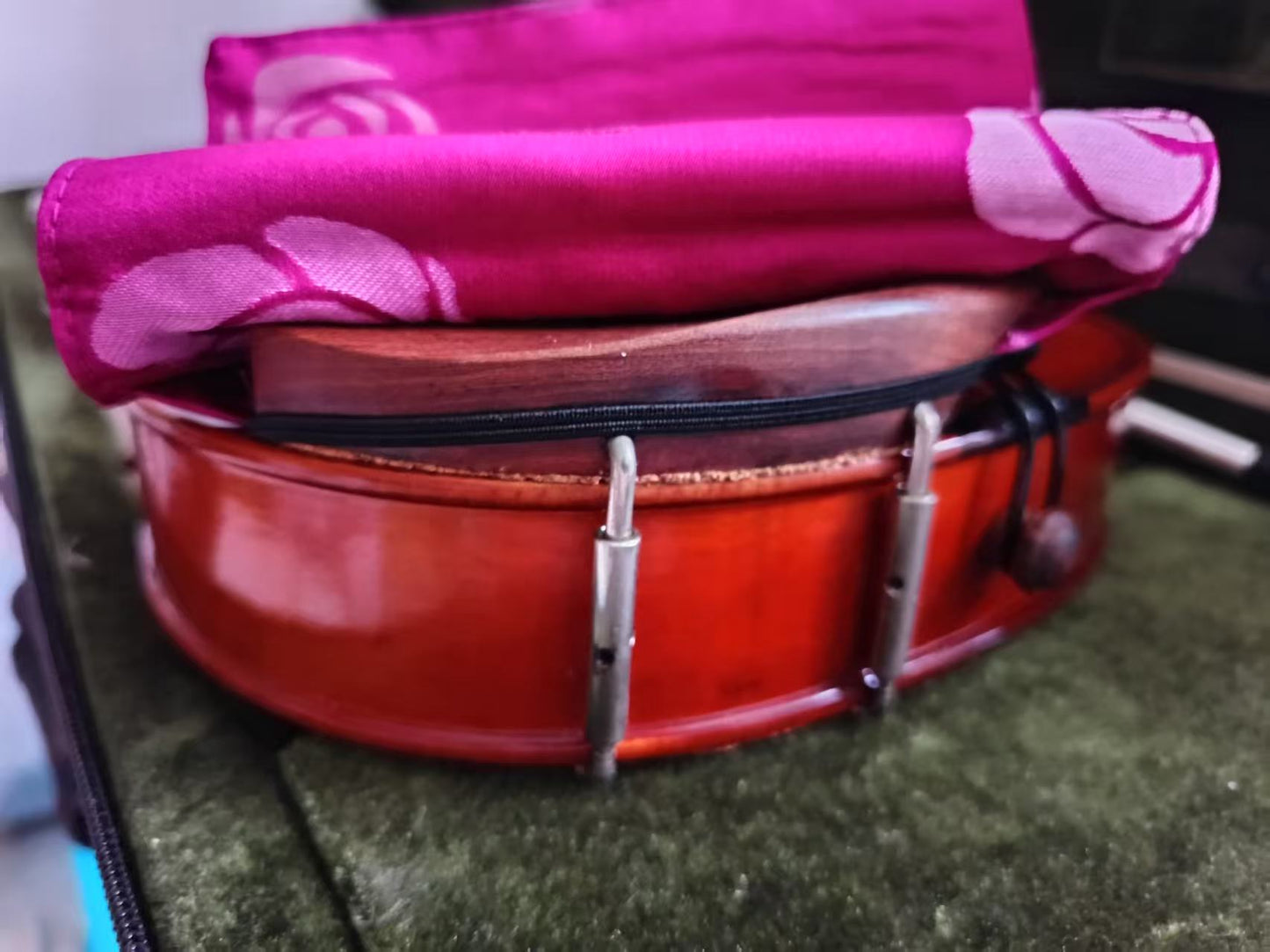 Winter Rose Chinrest Cover (Song brocade) for Violin