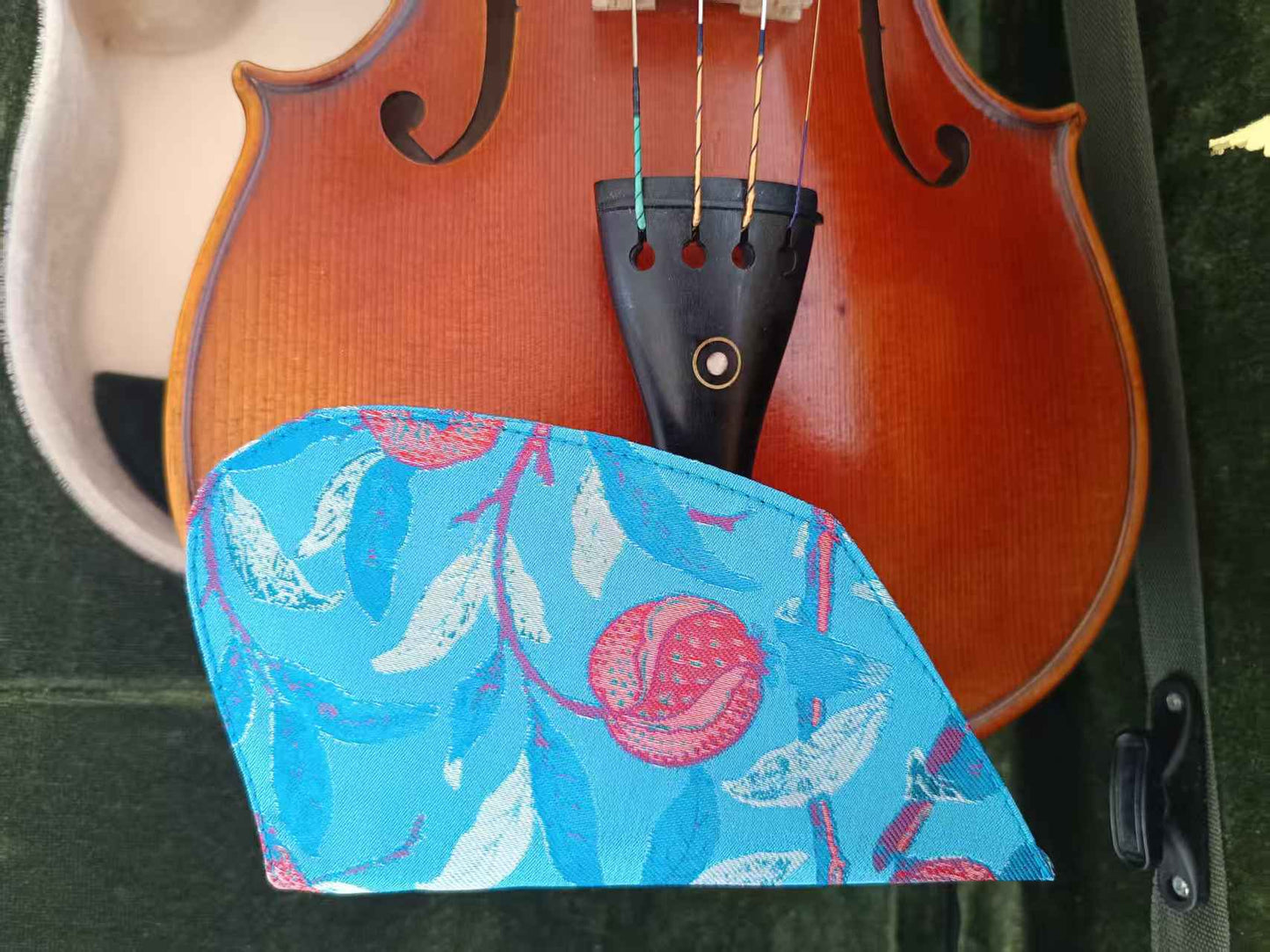 Pomegranate Chinrest Cover (100% silk Song brocade) for Violin/Viola