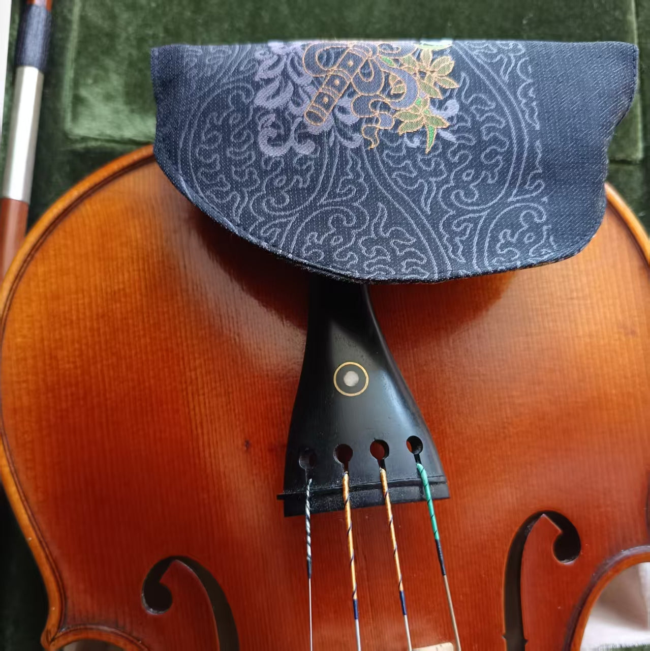 Hidden 8 Immortals Chinrest Cover (100% silk Song brocade) for Violin/Viola